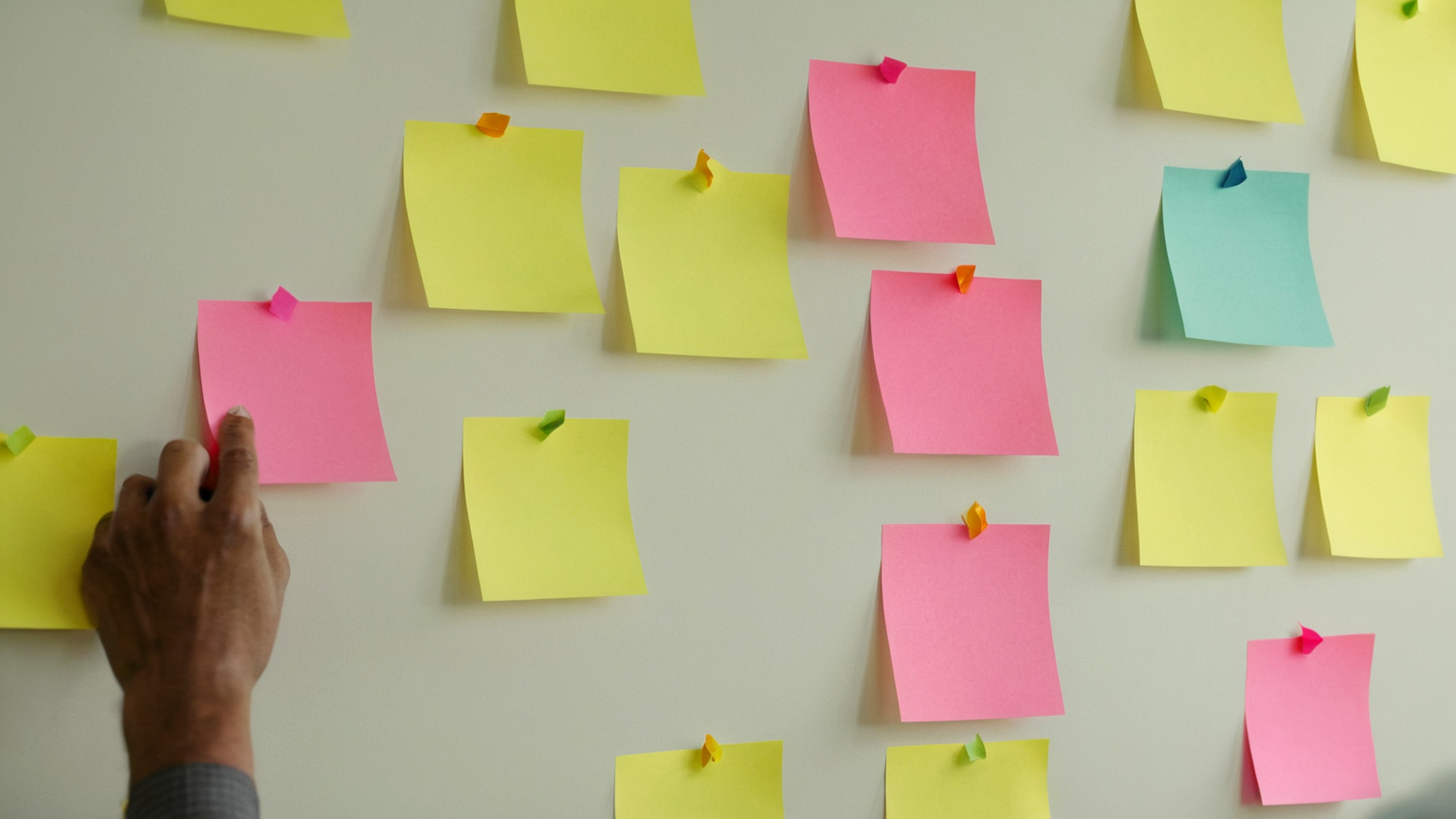 Roles shown with blank sticky notes